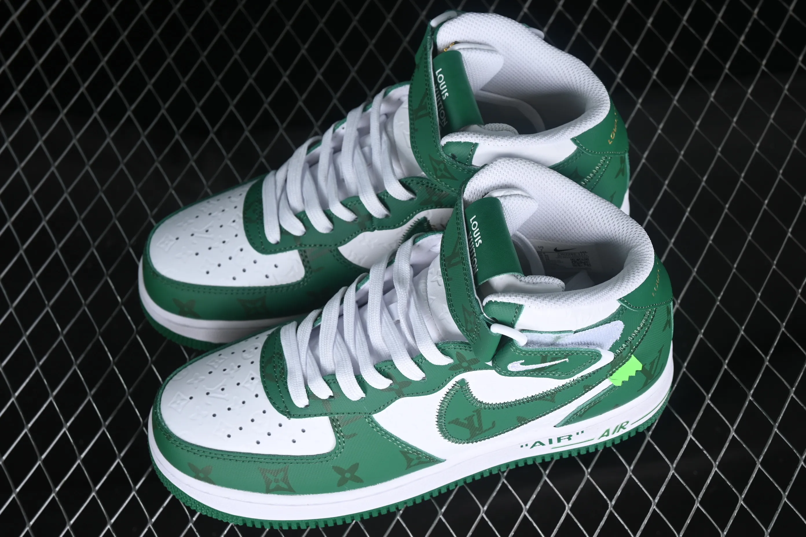 All categories Nk Air Force 1 Air Force series Nk Air Force 1 Mid Air Force mid-top Nk Air Force 1'07 Low Donkey brand print Air Force One mid-top casual sneakers CW2289-111